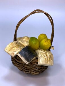 Cestino con Baccalà in Cera – Presepe Napoletano del '700 Figure 25-30 cm (Copia) - immagine 2