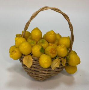 Cesta con Manico di Limoni di Sorrento in Cera – Presepe Napoletano ’700 Figure 25 cm - immagine 2