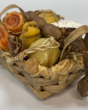 Cestino del Casaro – Salumi e Formaggi in Cera per Presepe Napoletano, Figure 25-30 cm