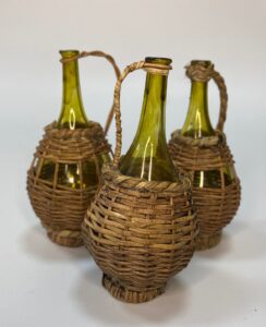 Fiasco in vetro impagliato per presepe napoletano Figure 30-35 cm - immagine 4