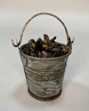 Secchio con Cozze in Cera – Presepe Napoletano 700, Figure25 cm