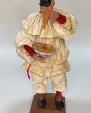 Pastore Pulcinella con piatto di spaghetti – Figura 25 cm – Presepe Napoletano '700