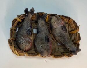 Cesta con Pesci in Cera – Accessorio per Pastori 25 cm – Presepe Napoletano '700 - immagine 3